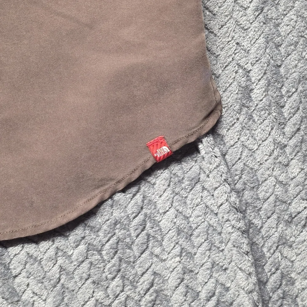 THE NORTH FACE Men's XL Brown ACCX Roll Tab Button‎ Down Shirt Long Sleeve Shirt